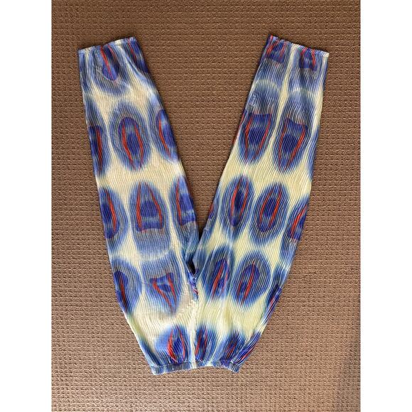 Abstract Print Pleated Pants – One Size - Picture 2 of 3